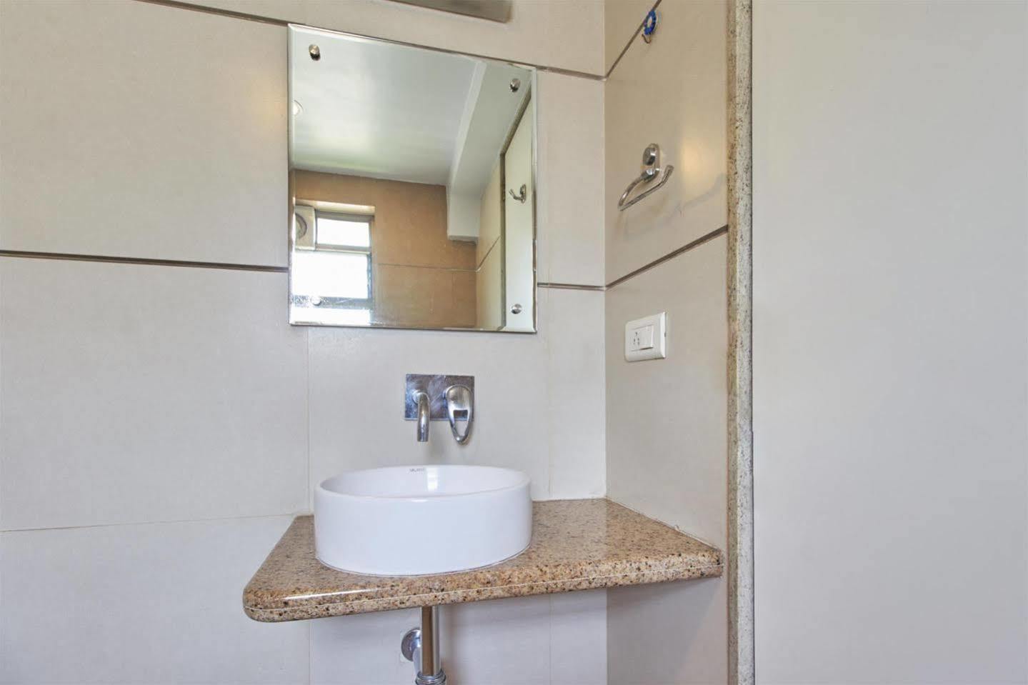 Hotel Adi Nagpur Extérieur photo