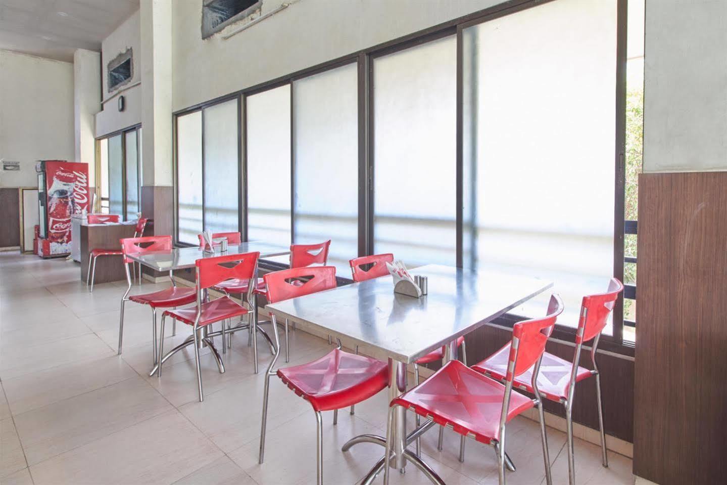 Hotel Adi Nagpur Extérieur photo